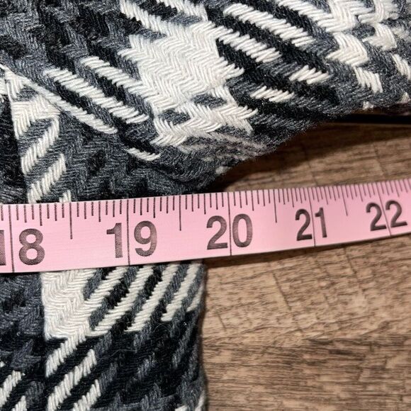 Elie Tahari Jackets & Coats Black White Gray Boucle’ Wool Blend Blazer Large NWT - Picture 11 of 12